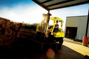 HYSTER LIFT TRUCKS