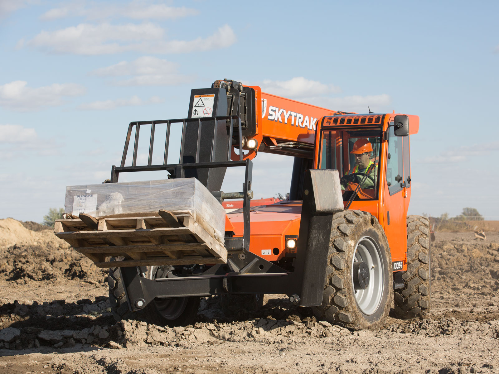 Skytrak Telehandler in Outdoor Rough Terrain